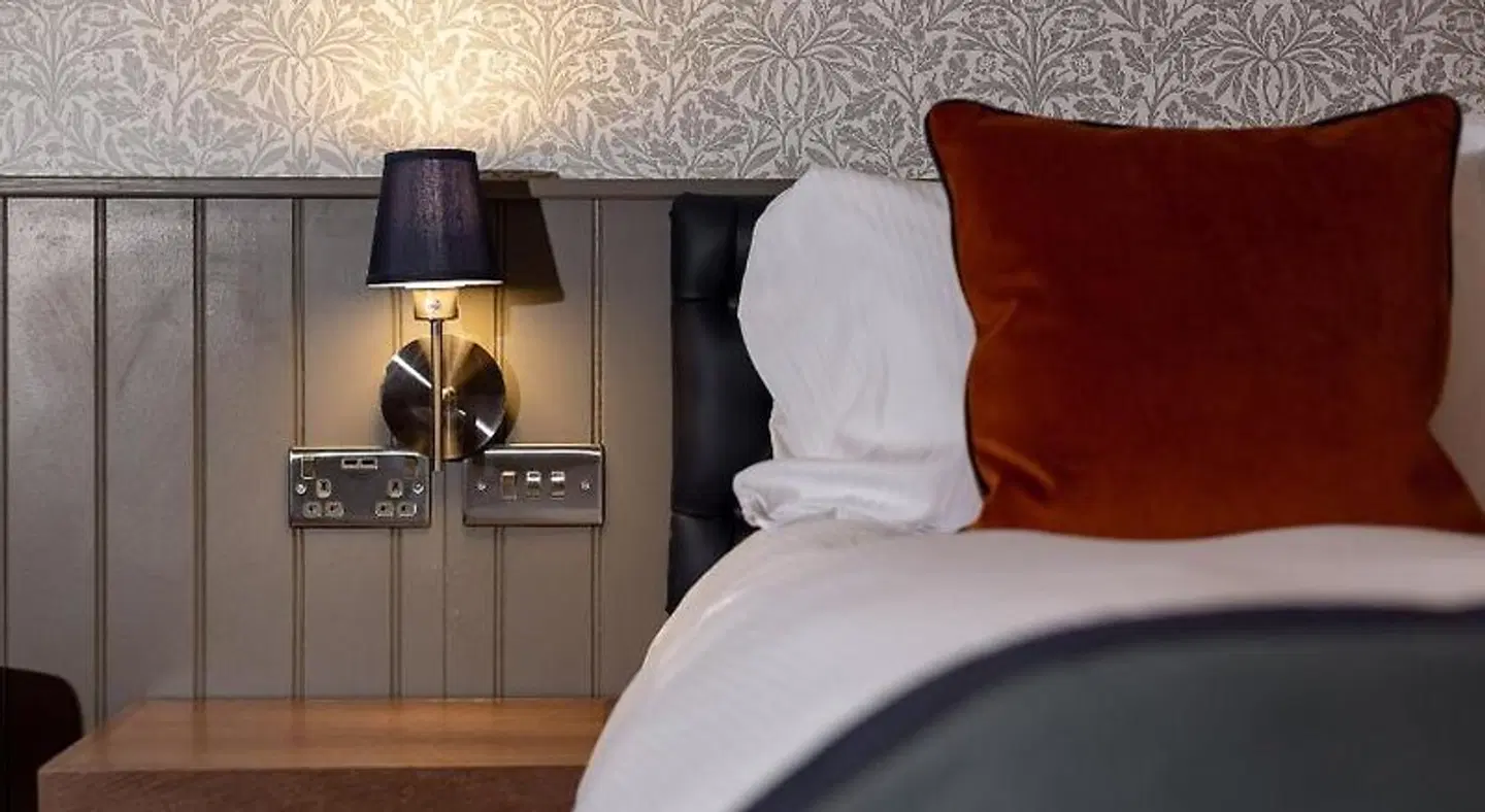 The Eaton Oak Inn HEALTH_BEAUTY
