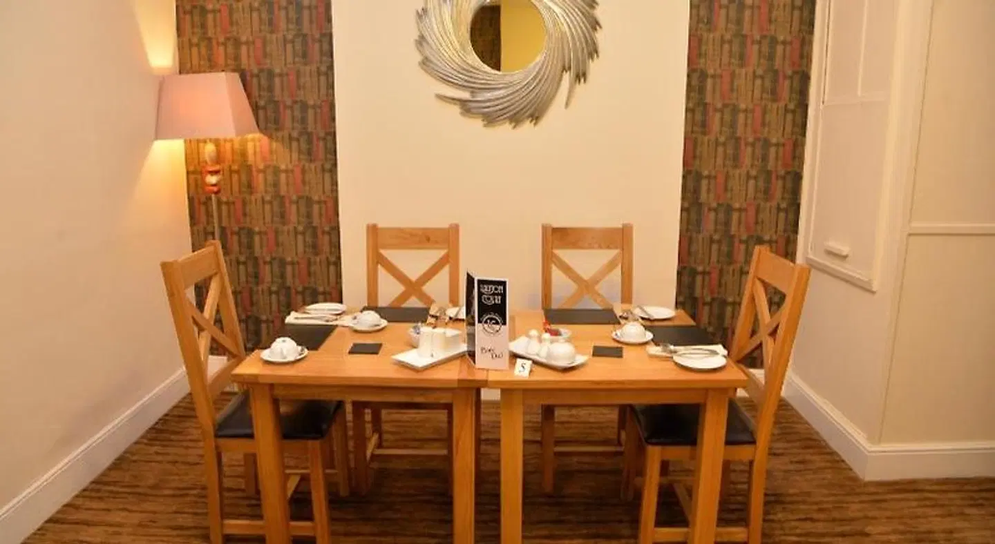 Lauriston & Lawton Court Hotel Restaurant