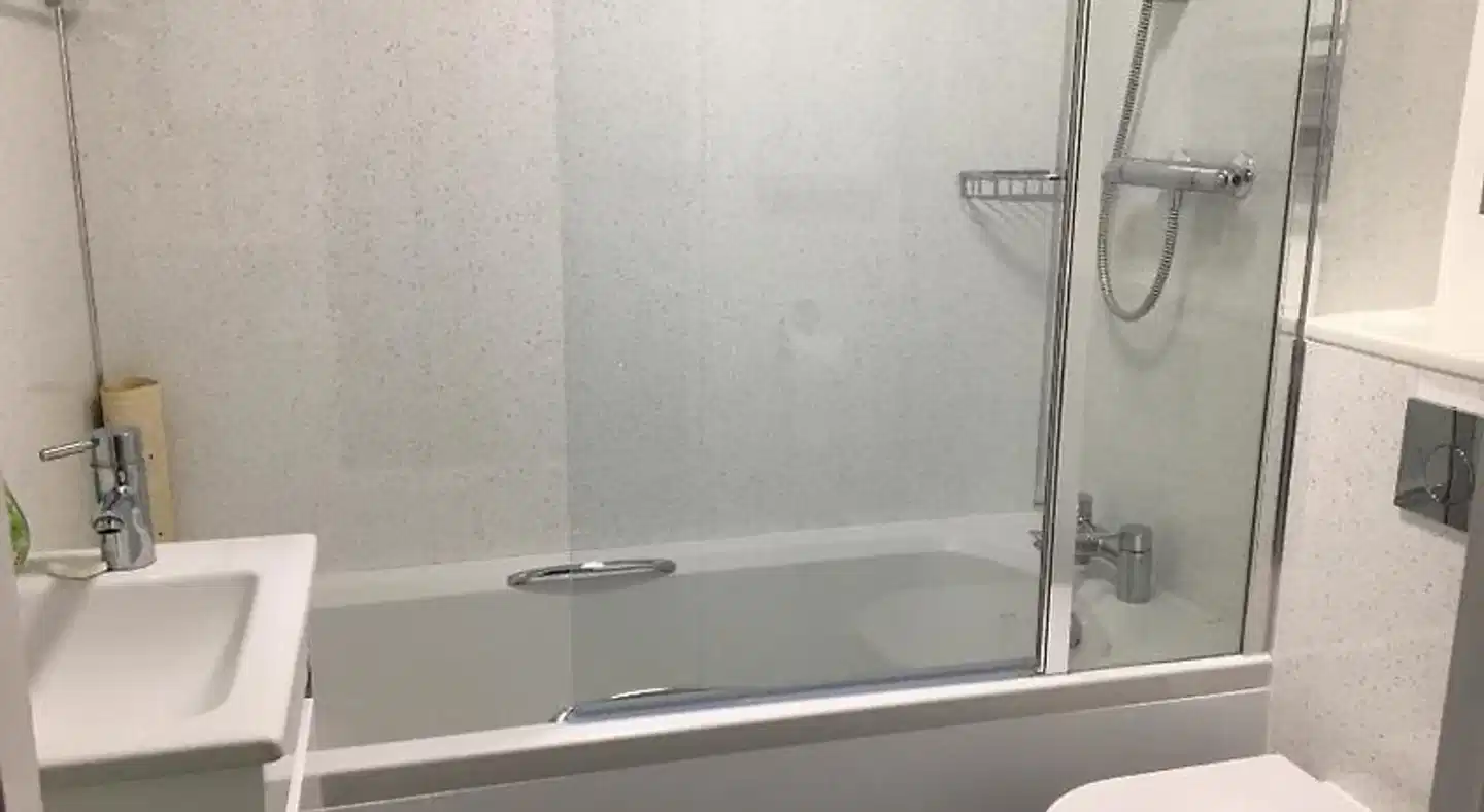 Avon Guesthouse Badezimmer