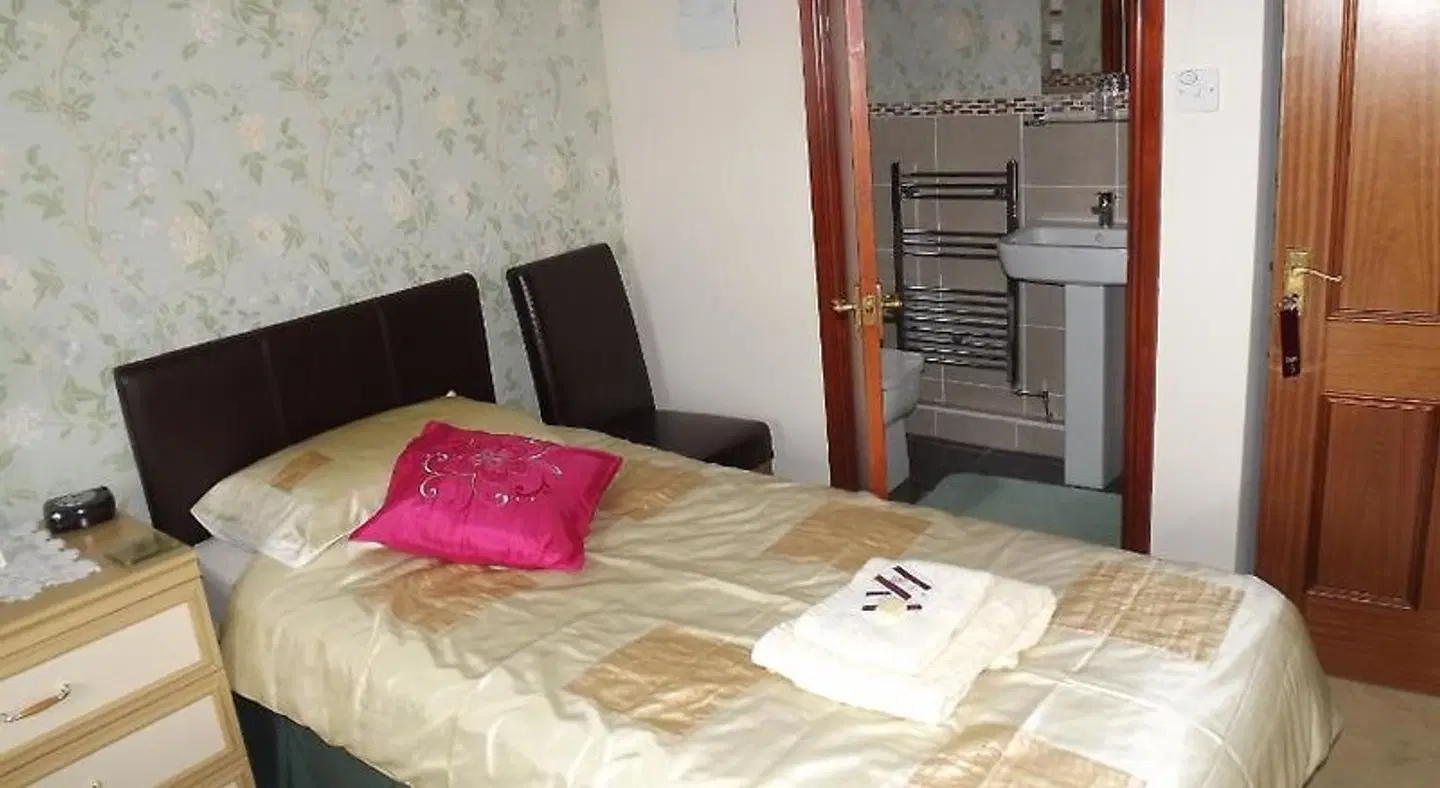 Hillcrest Guest House ROOM_EXAMPLE