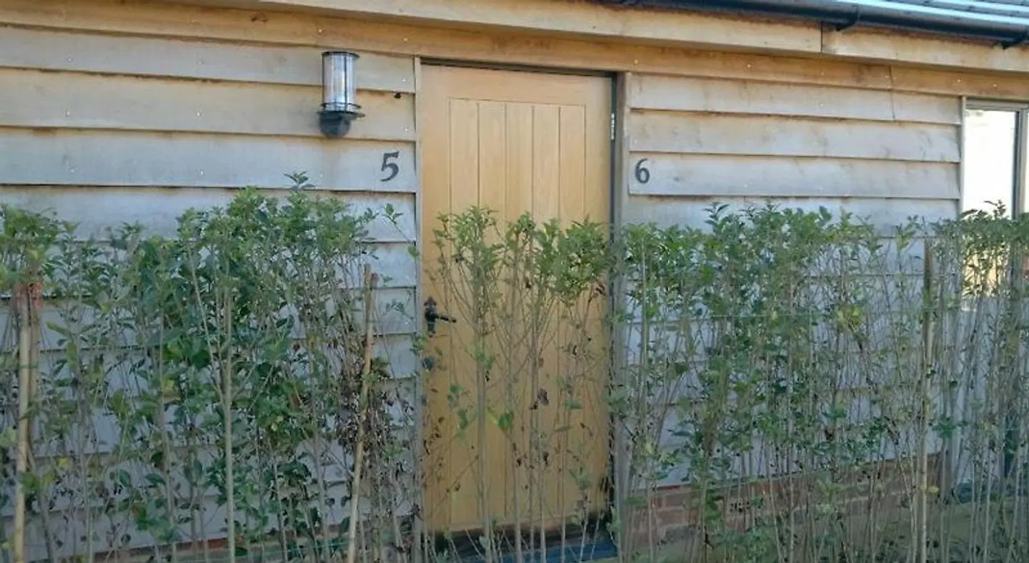 The Chequers at Burcot EXTERIOR