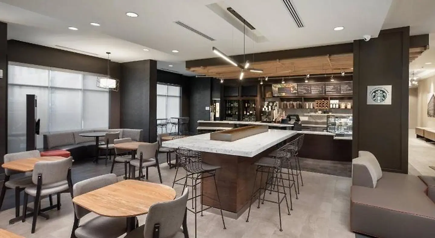 Courtyard by Marriott Baton Rouge Downtown Bar