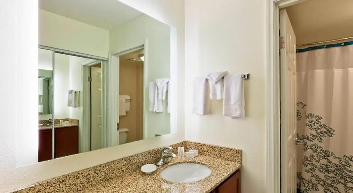 Residence Inn by Marriott Indianapolis Fishers Badezimmer