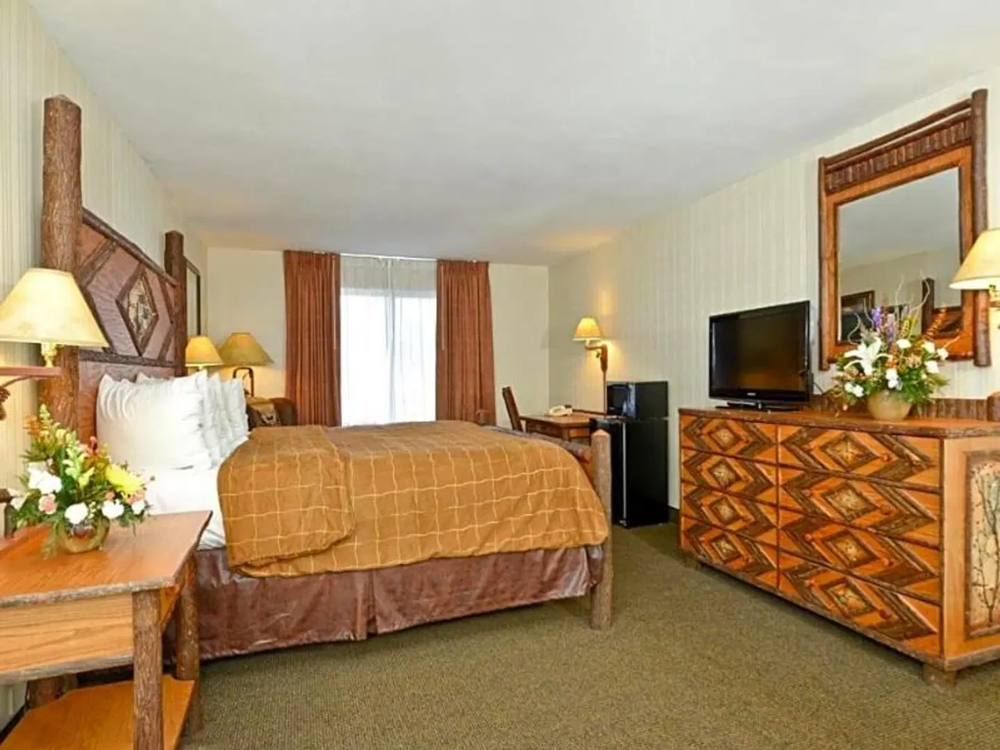 Clubhouse Inn ROOM_EXAMPLE