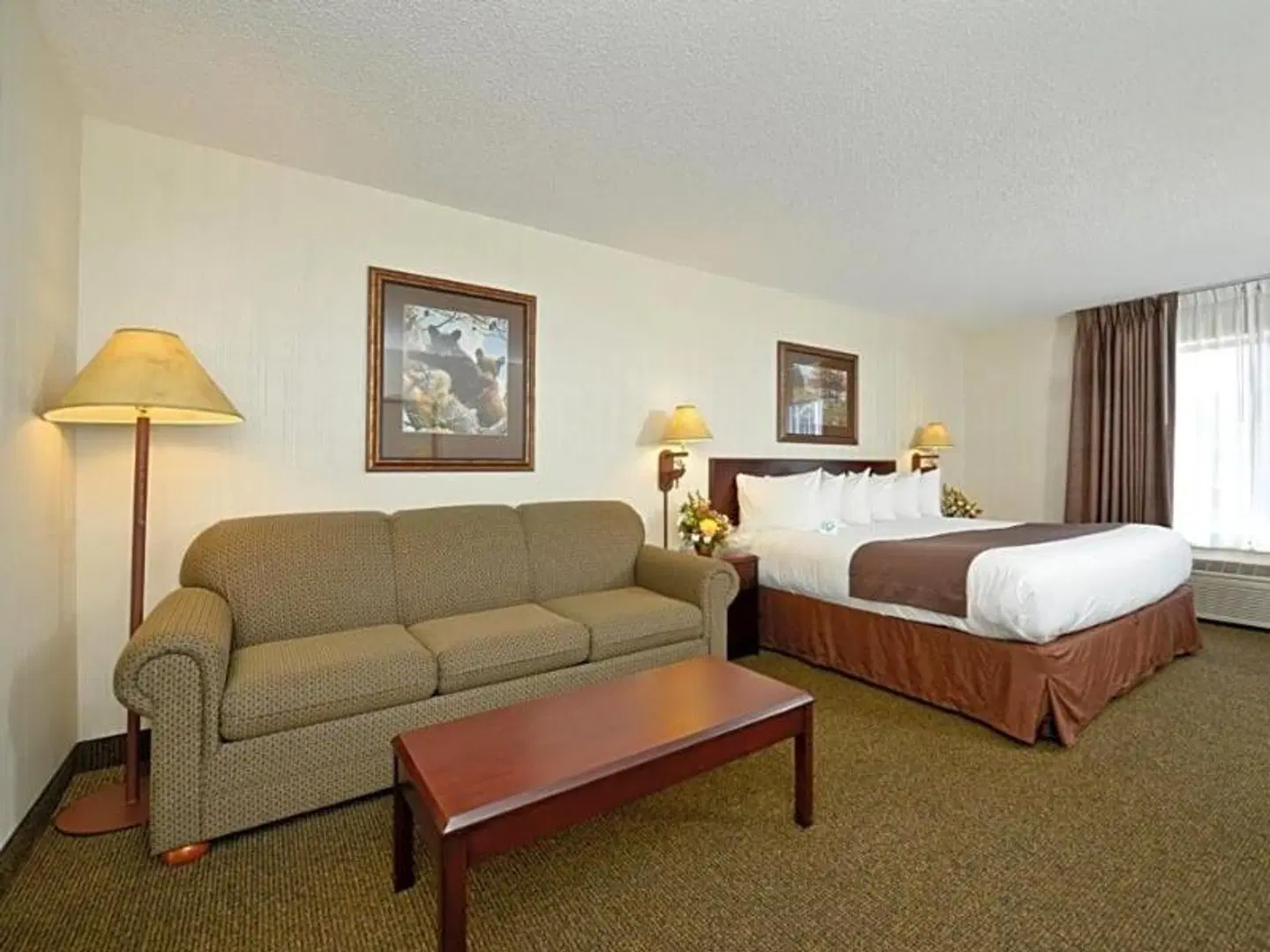 Clubhouse Inn ROOM_EXAMPLE