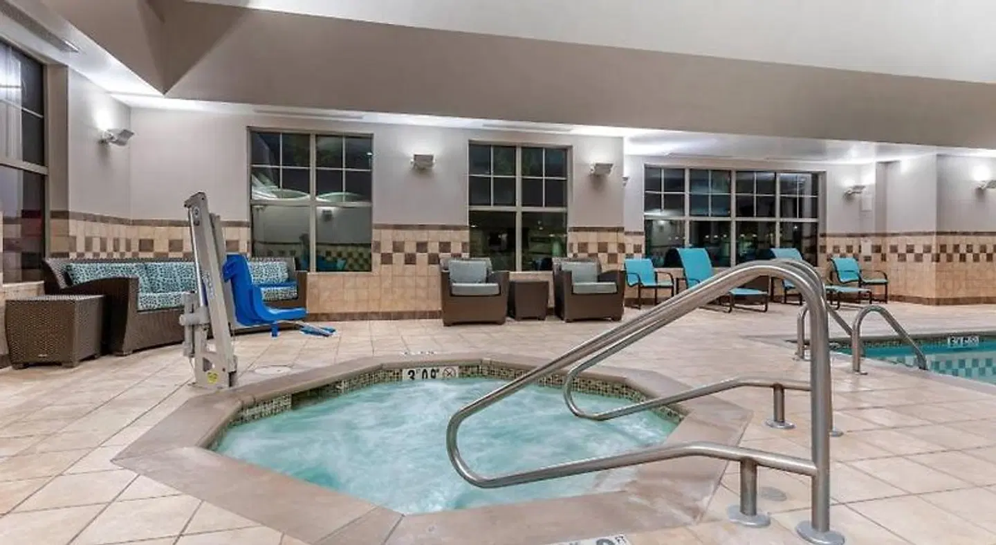 Residence Inn by Marriott Columbus Hallenbad