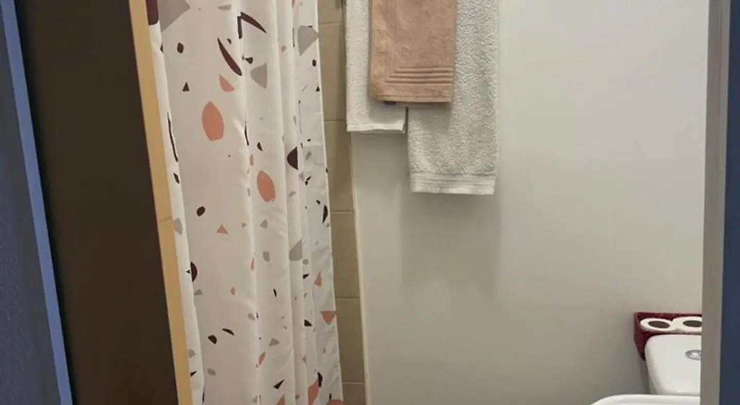 Avis Guest House Badezimmer
