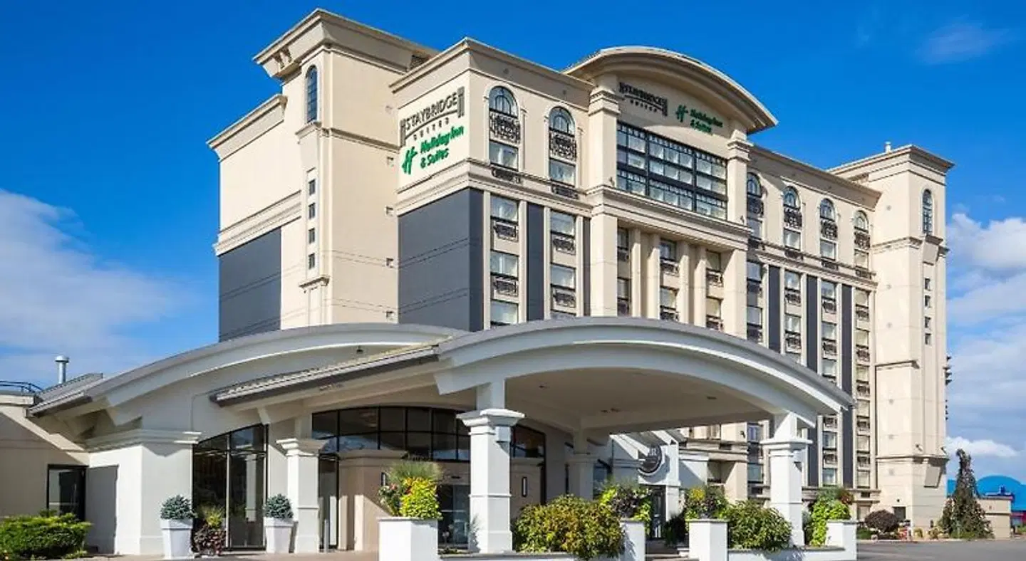 Staybridge Suites St Catharines Conf Ctr by IHG EXTERIOR