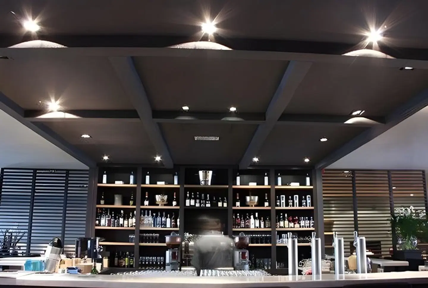 Les Nuits Bar