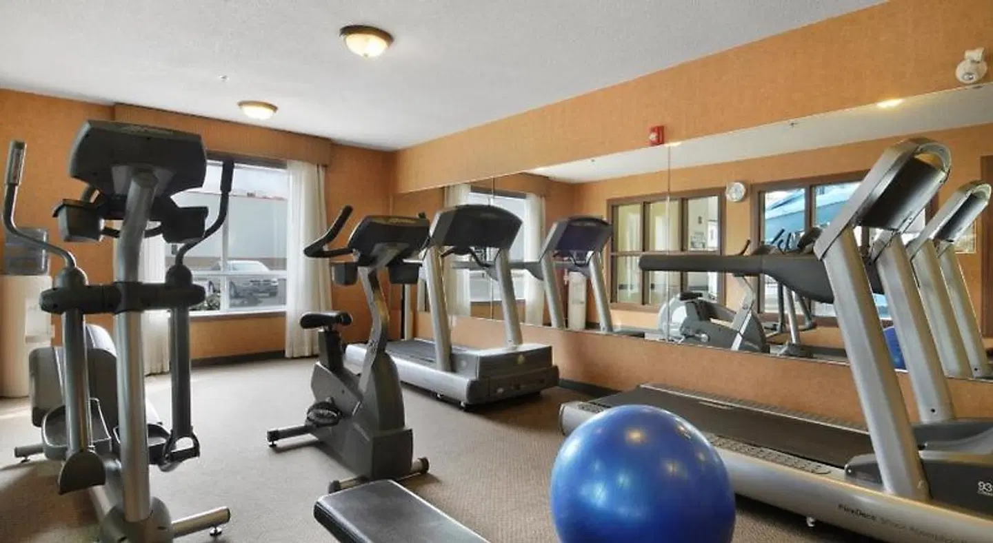 Days Inn and Suites Strathmore SPORTS_AND_LEISURE