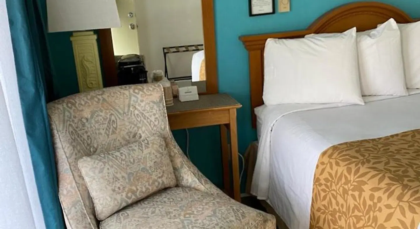 La Kris Inn ROOM_EXAMPLE