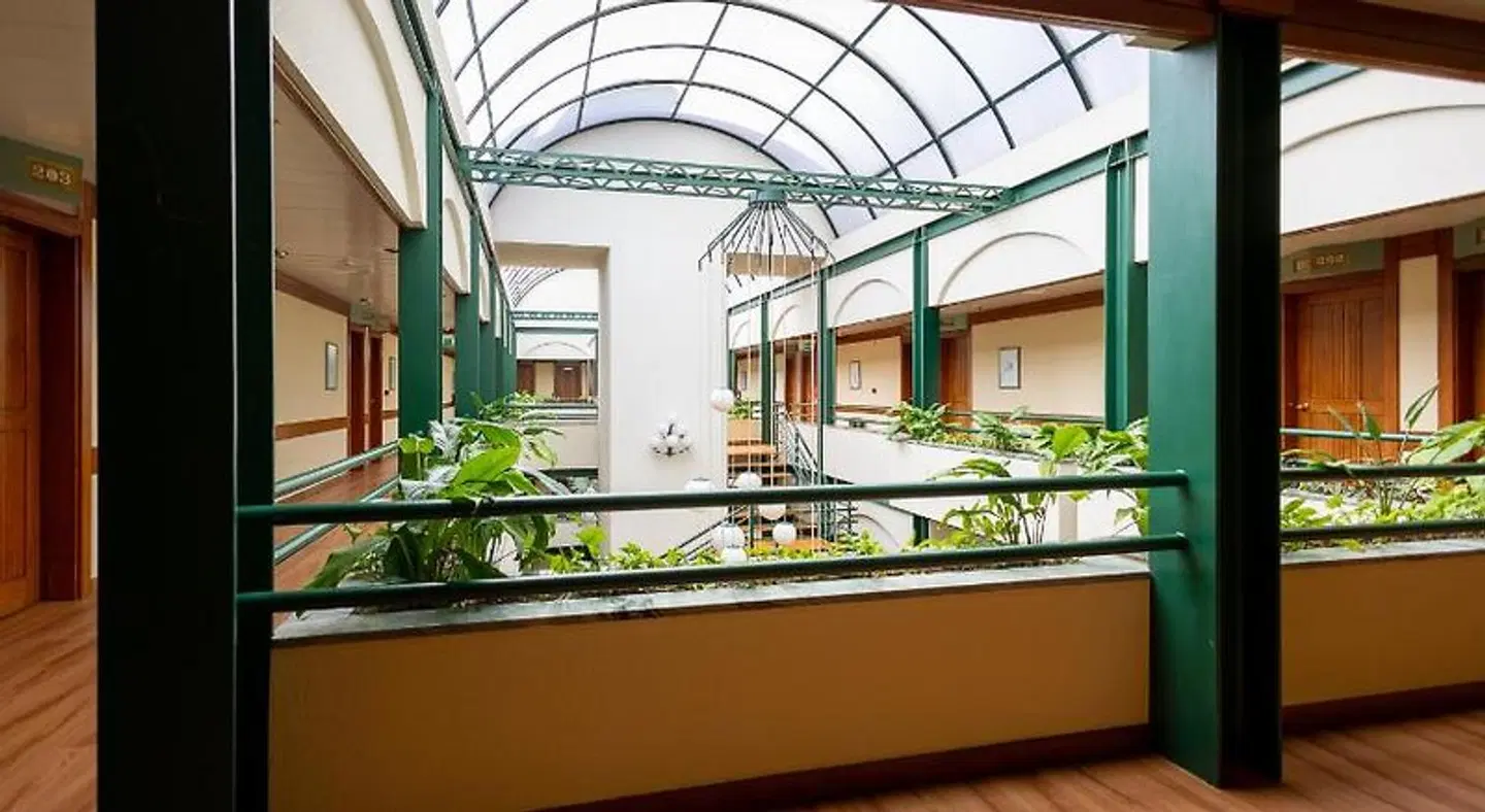 Universal LOUNGE_LOBBY