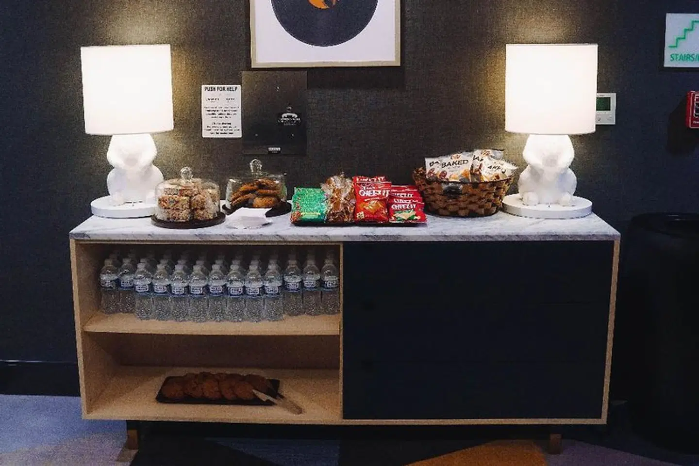 Holiday Inn & Suites Nashville Downtown - Broadway by IHG Restaurant