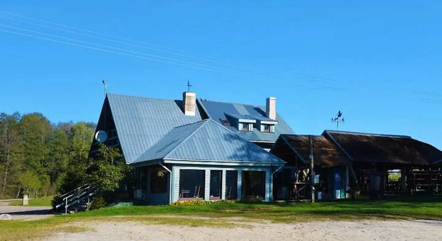 uvien's Pai'r' EXTERIOR