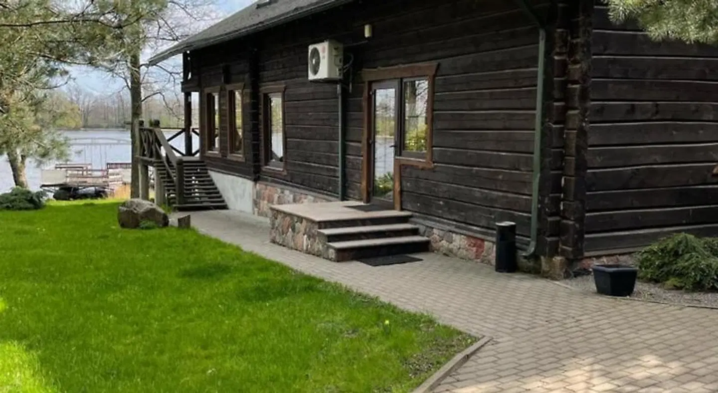 Kur'n' Ueigos Sve'i' Namai EXTERIOR