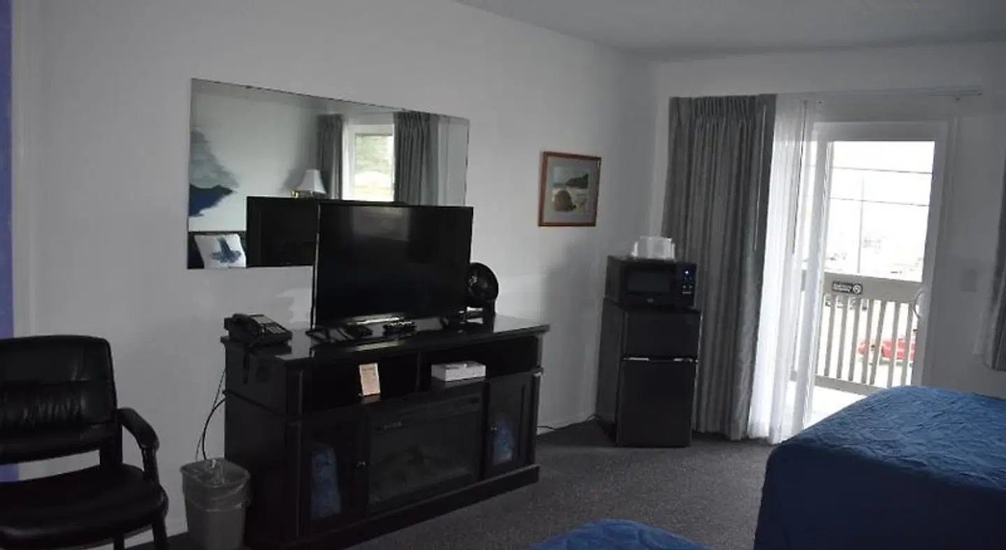 Lighthouse Cove Inn ROOM_EXAMPLE