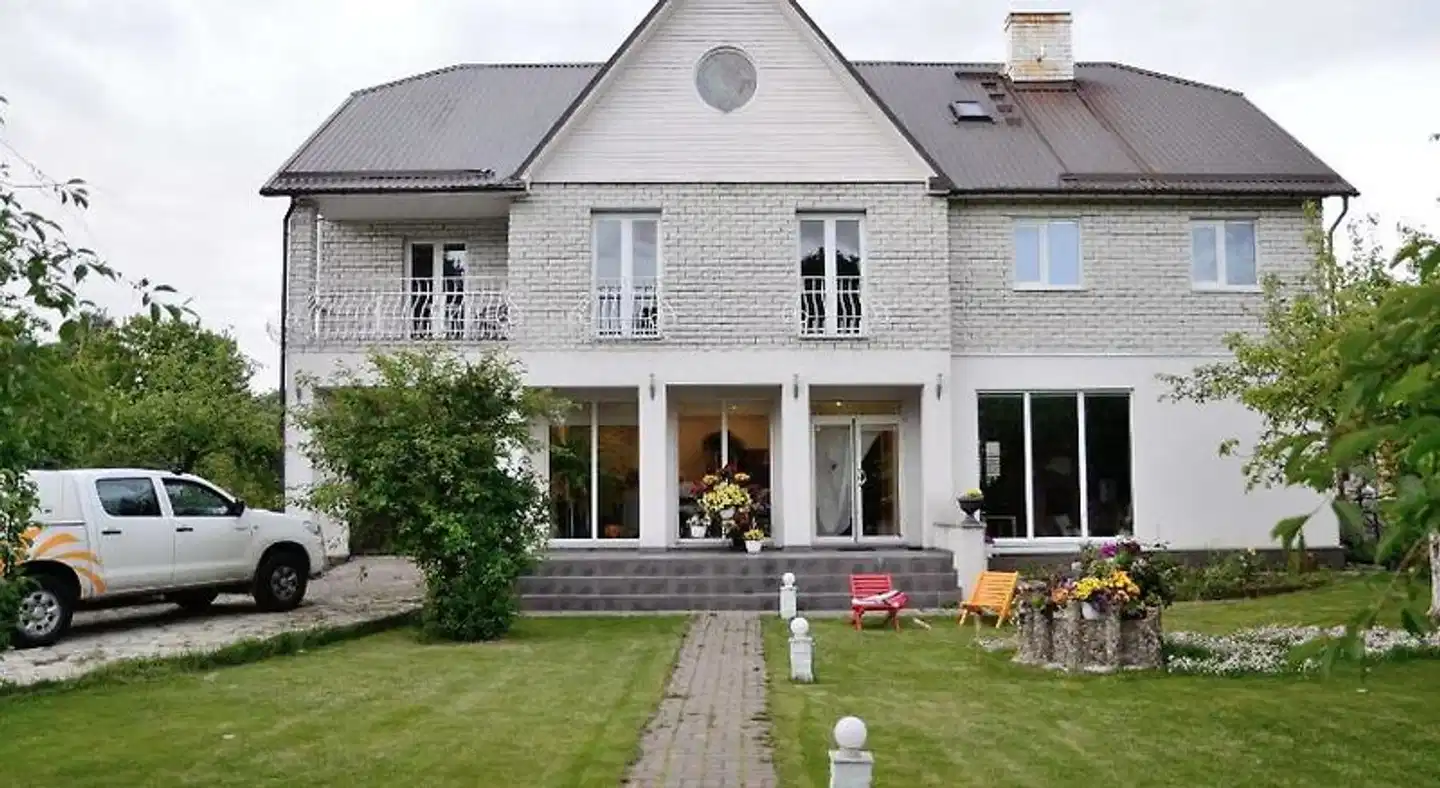 Oti Guesthouse Aussenansicht