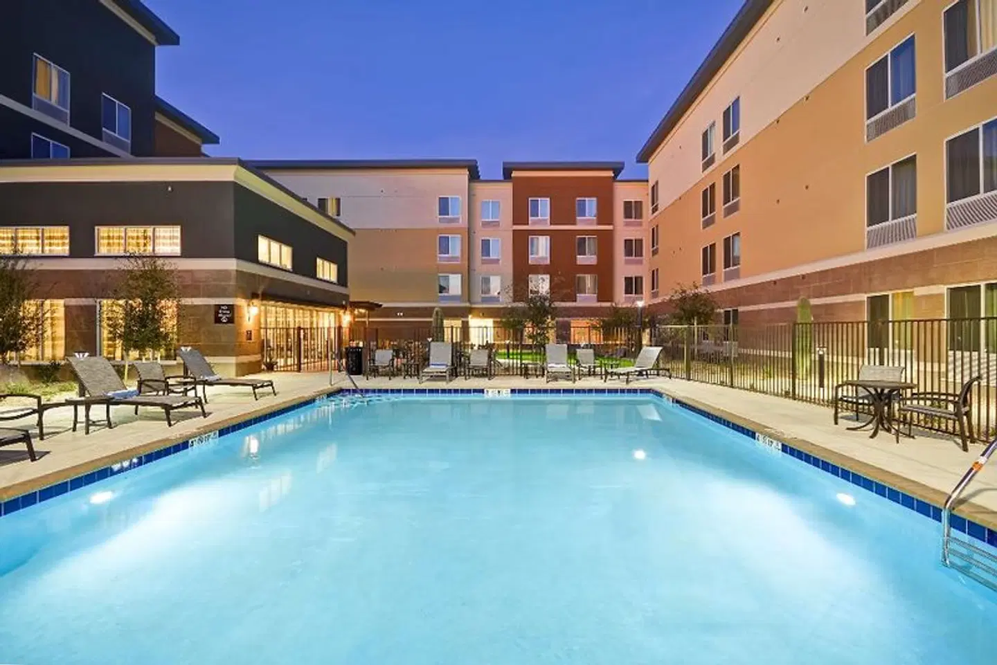 Homewood Suites By Hilton Phoenix Tempe Asu Area OUTDOOR_POOL