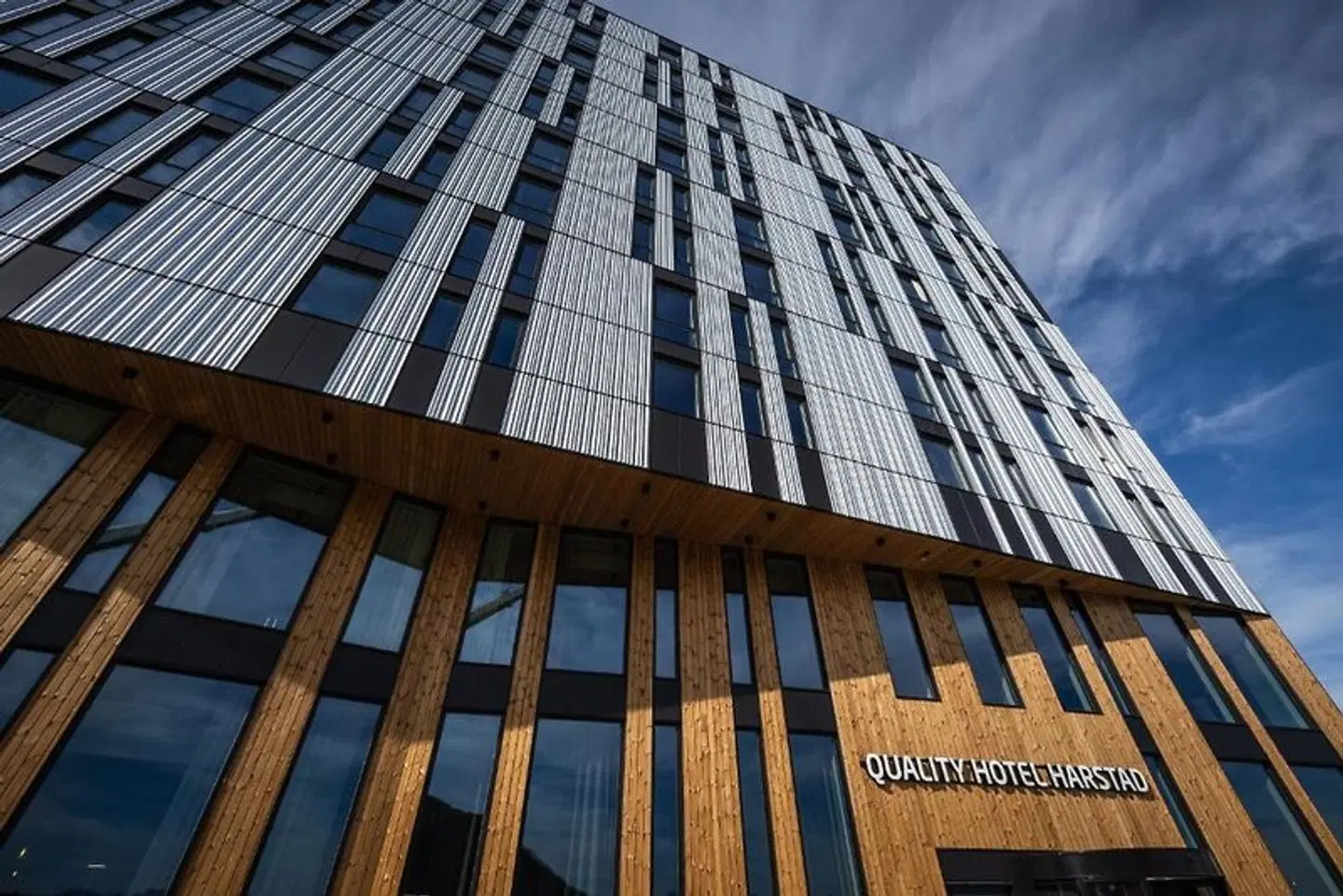 Quality Hotel Harstad EXTERIOR