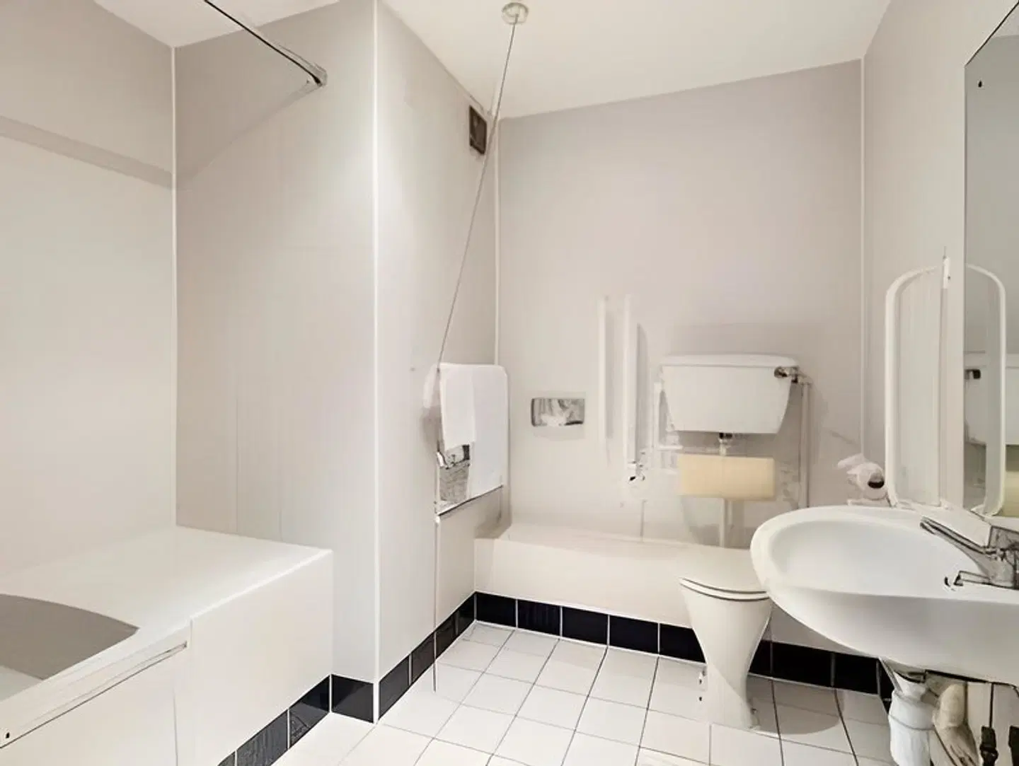 Days Inn by Wyndham Peterborough Badezimmer
