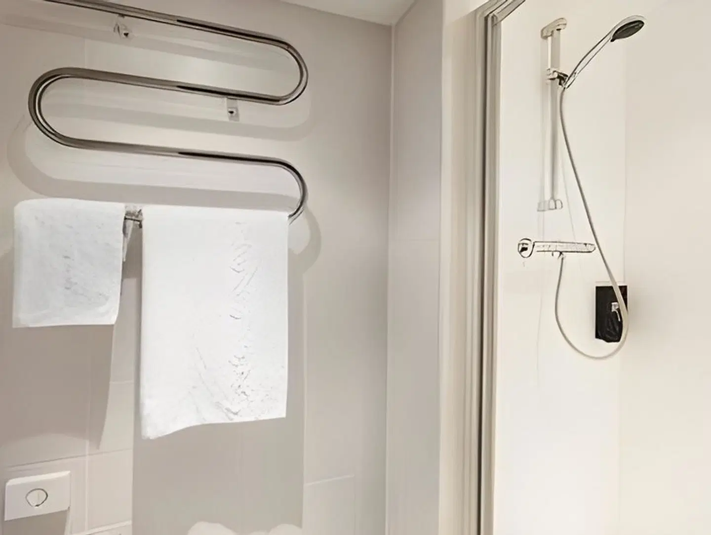 Days Inn by Wyndham Peterborough Badezimmer