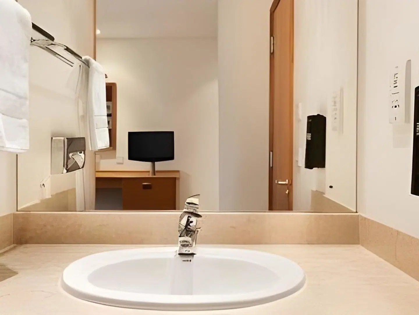 Days Inn by Wyndham Peterborough Badezimmer