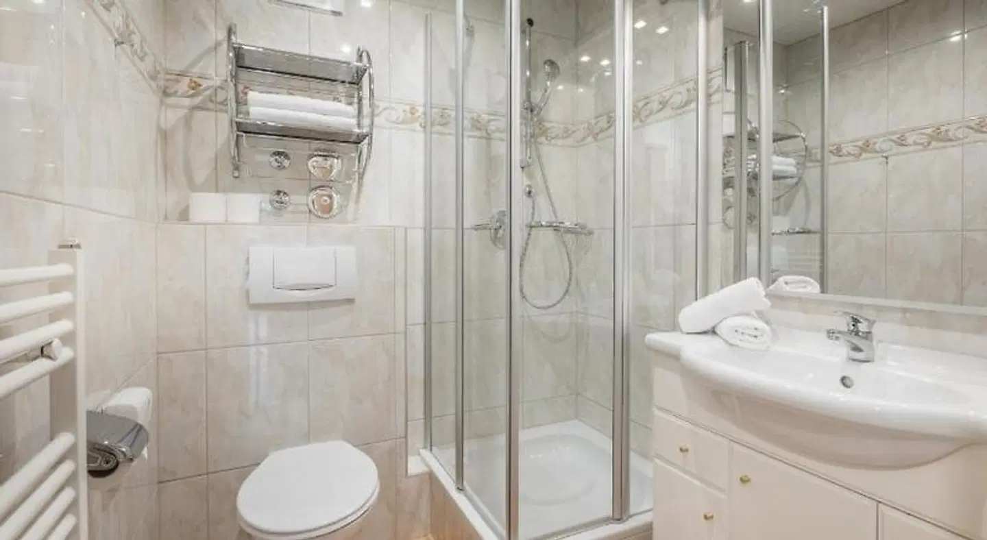 Wohlfühl-Ferienwohnungen Landhaus Karoline Badezimmer