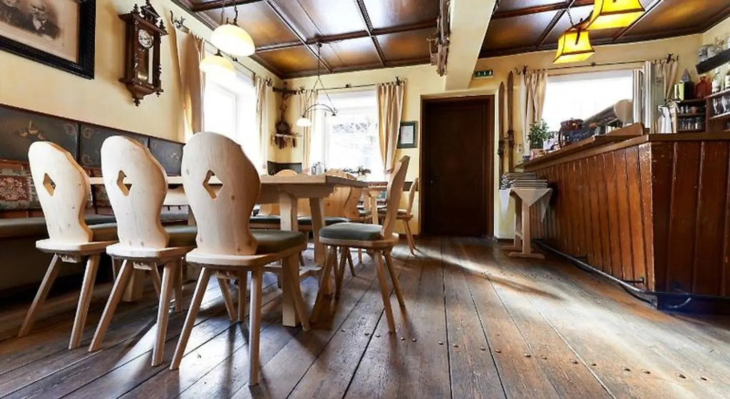 Hotelchen Dollacher Dorfwirtshaus Bar