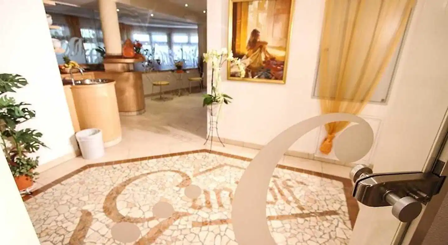 Gundolf Lobby