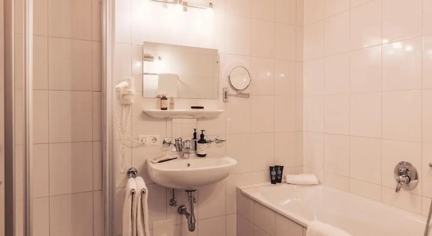 Pitzis Kinderhotel - Family Only Badezimmer