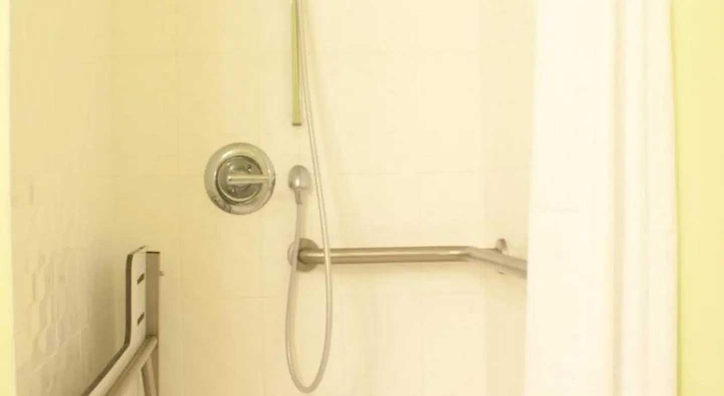 Hotel Indigo Jacksonville-Deerwood Park Badezimmer