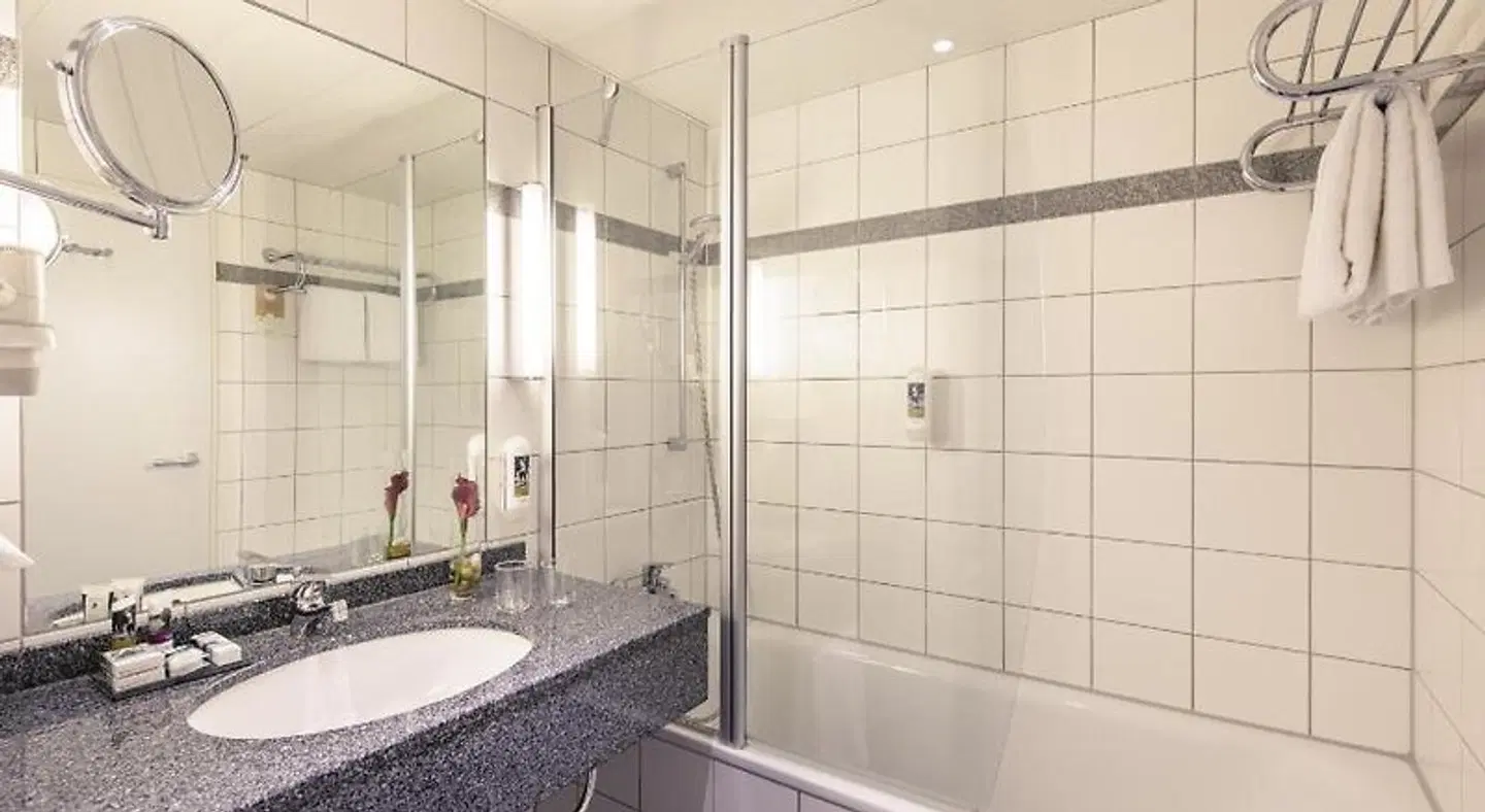 voco Düsseldorf Seestern Badezimmer