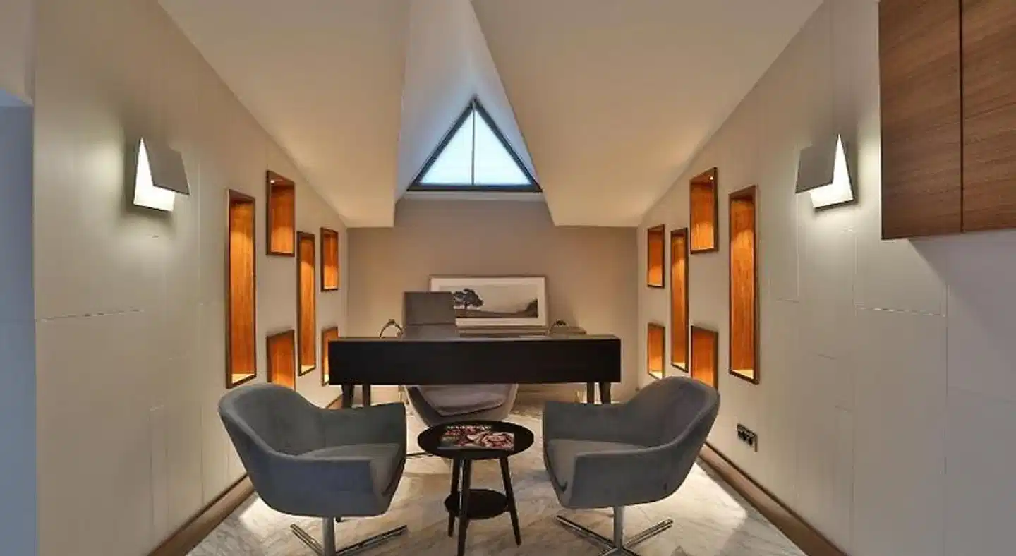 Dosso Dossi Hotels & Spa Downtown Lobby