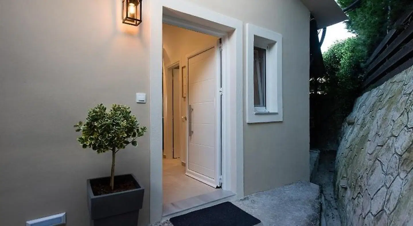 Anita Village ROOM_EXAMPLE