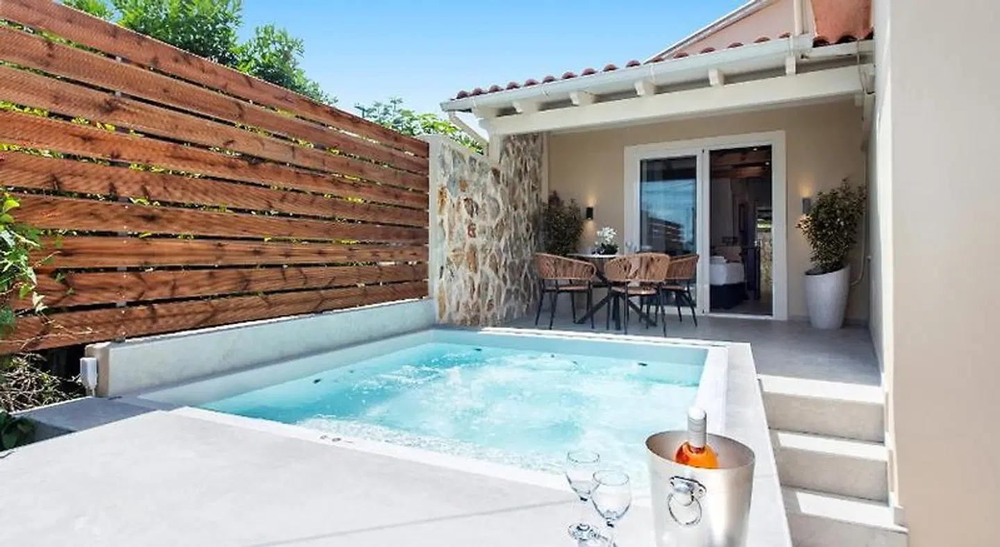 Anita Village OUTDOOR_POOL