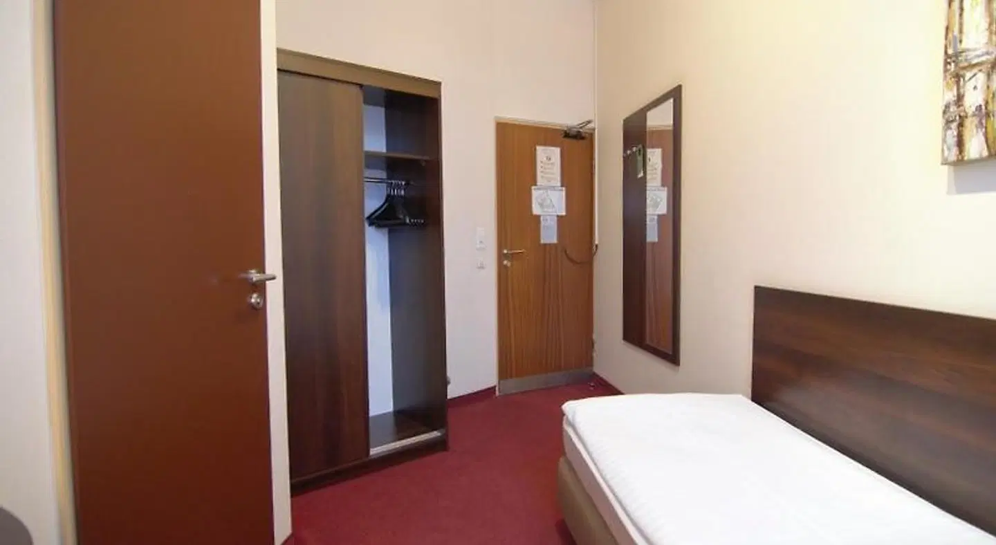 Hotel Polo am ZOB ROOM_EXAMPLE