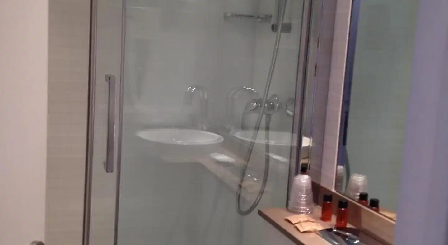 Hôtel Elysées Flaubert Badezimmer