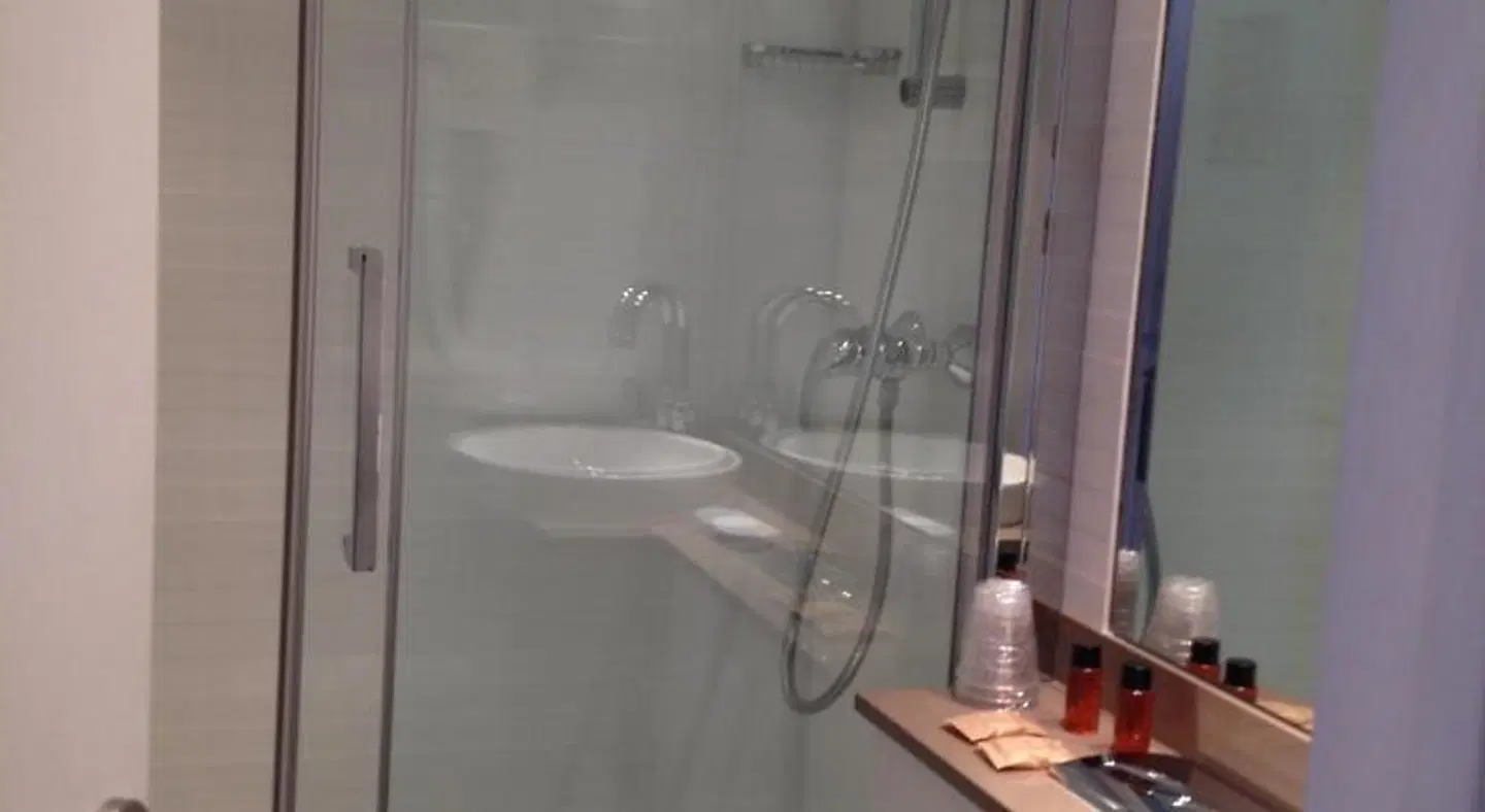 Hôtel Elysées Flaubert Badezimmer