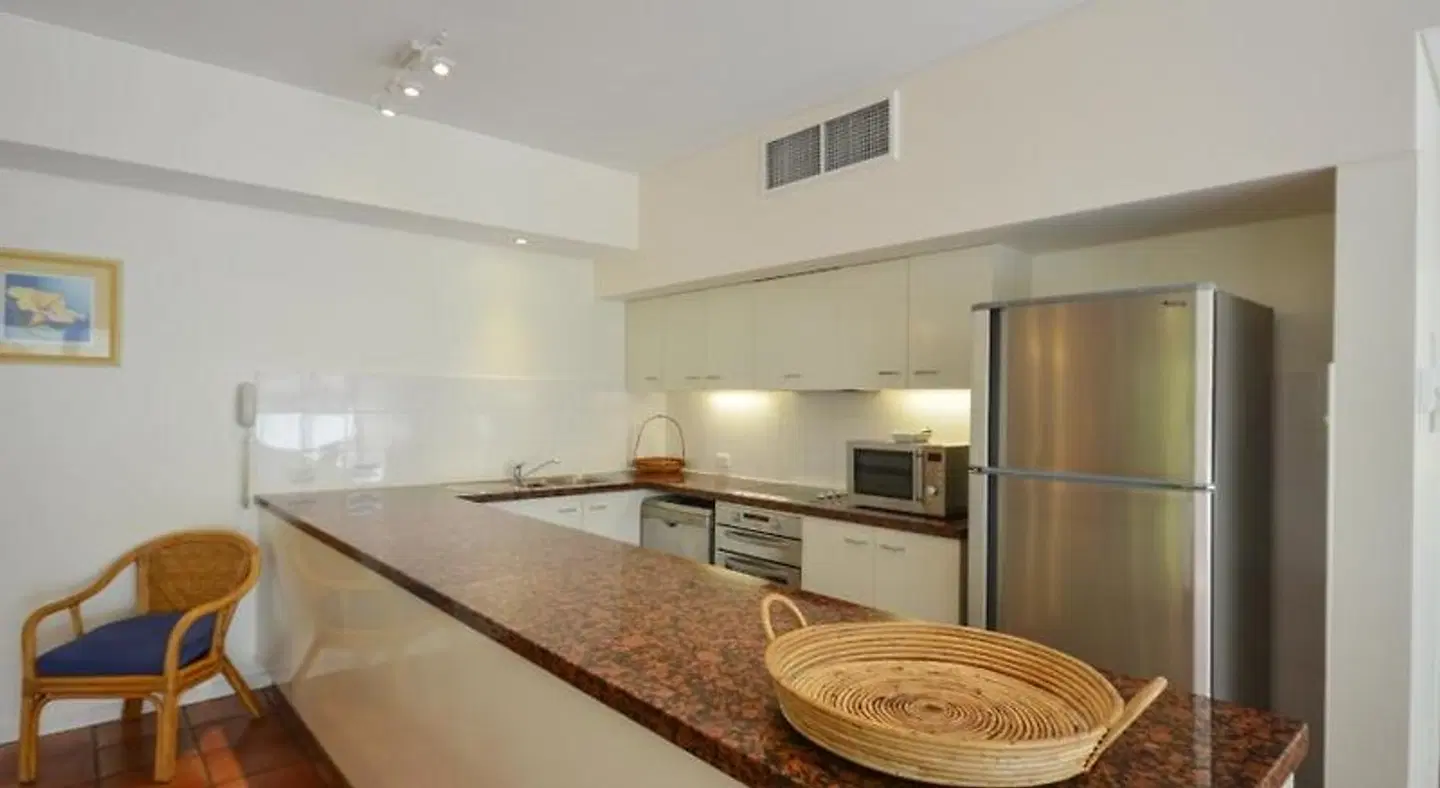 Balboa Apartments ROOM_EXAMPLE
