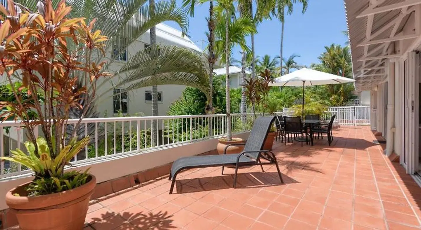 Balboa Apartments Terrasse