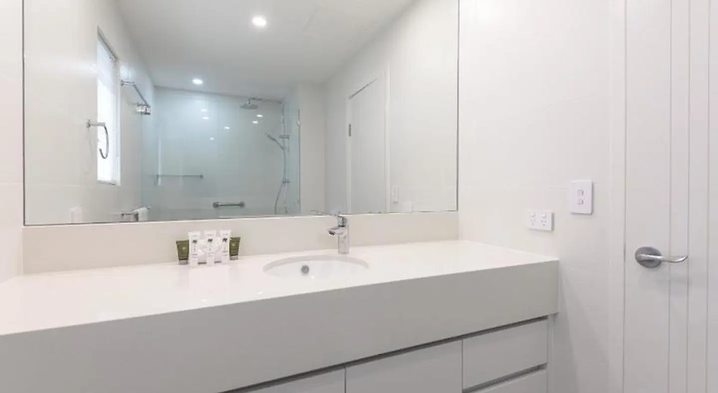 Balboa Apartments Badezimmer