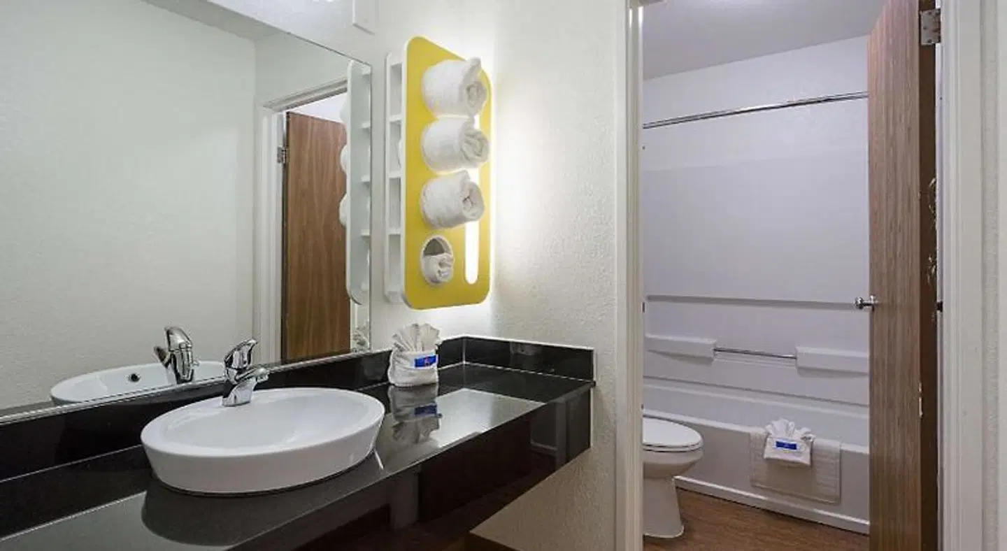 The Ellsworth Hotel, Ascend Hotel Collection Badezimmer