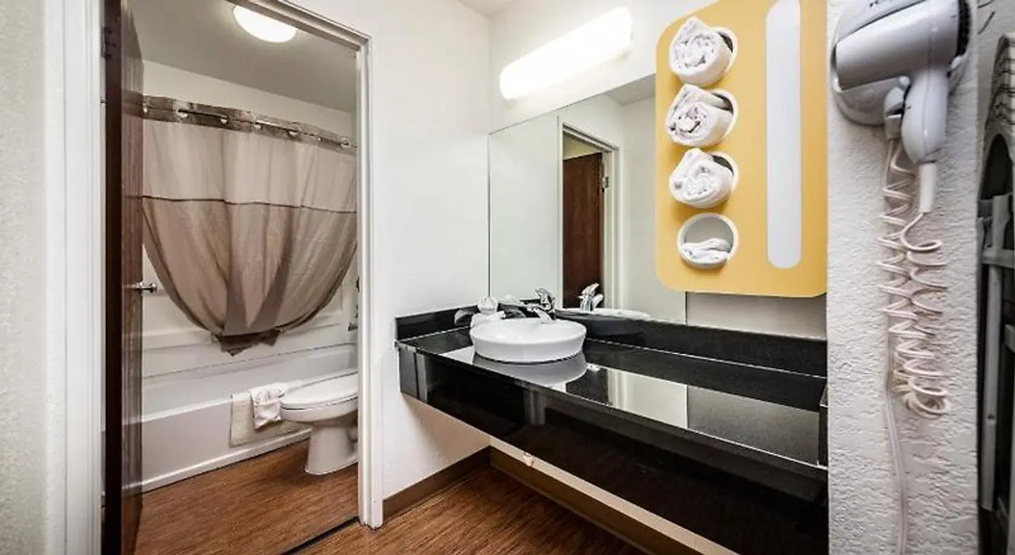 The Ellsworth Hotel, Ascend Hotel Collection Badezimmer
