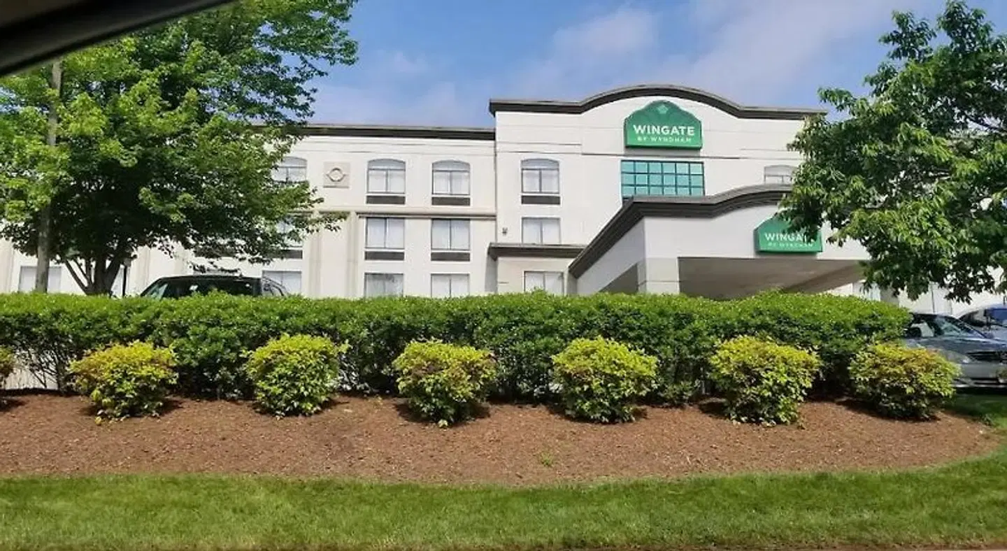 Wingate by Wyndham Chantilly / Dulles Airport EXTERIOR