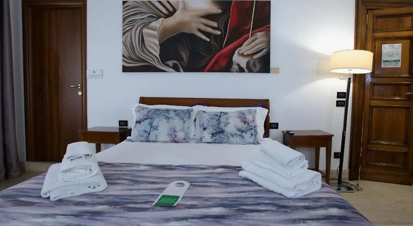 St. Peter' Six Rooms & Suites ROOM_EXAMPLE