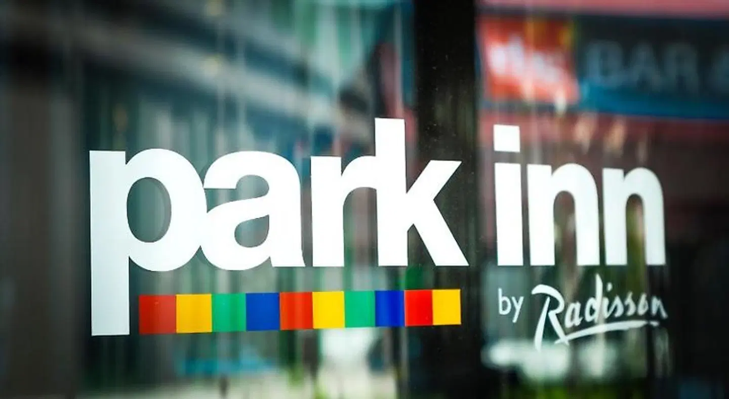 Park Inn by Radisson Brussels Midi Hallenbad