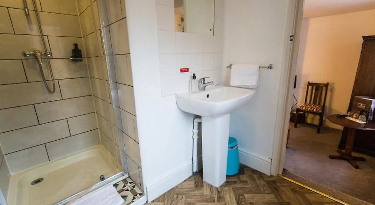 St Athans Hotel Badezimmer