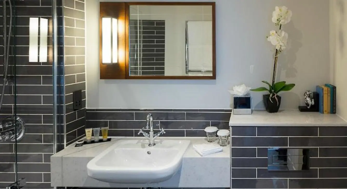 De Vere Tortworth Court Badezimmer