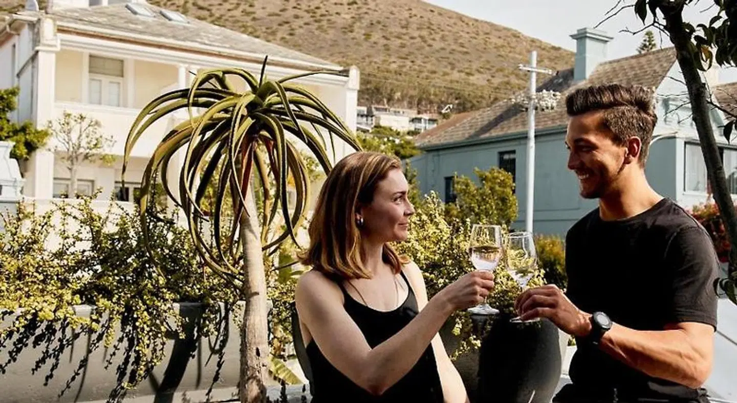 DysArt Boutique Hotel PEOPLE