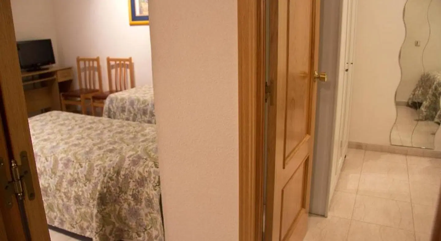 Hostal Los Alpes ROOM_EXAMPLE